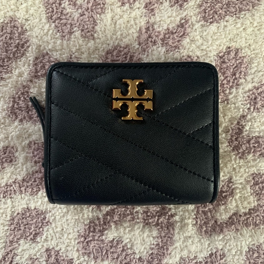 Tory Burch Kira Chevron Bi-fold Wallet in black